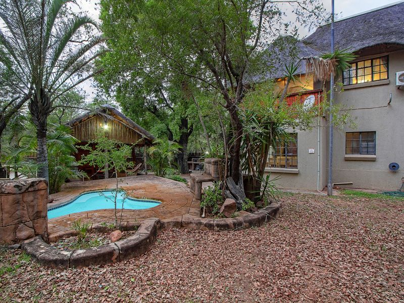 Beauty in the Bush - Photo 2