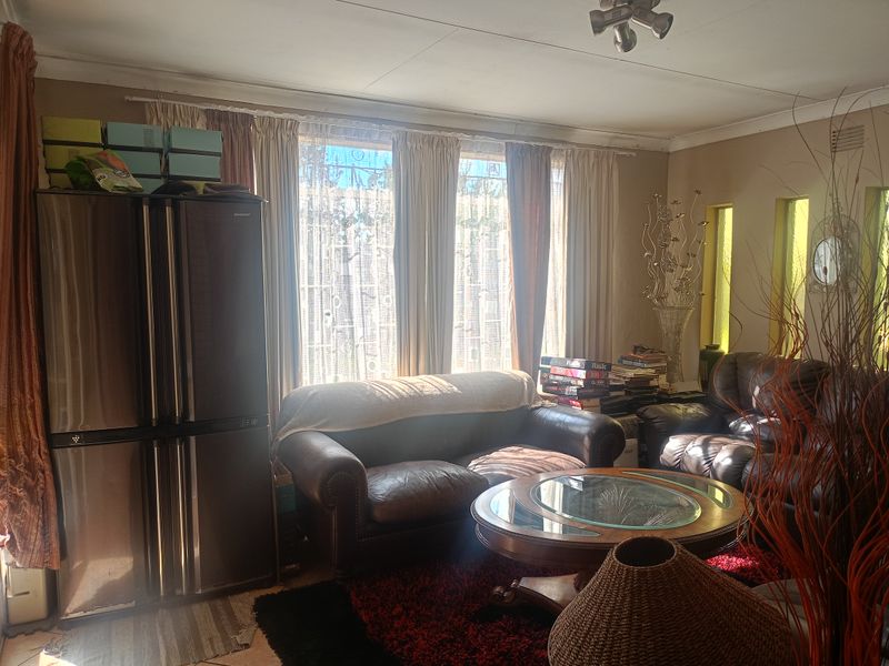 Freehold For Sale In Vereeniging - Photo 3