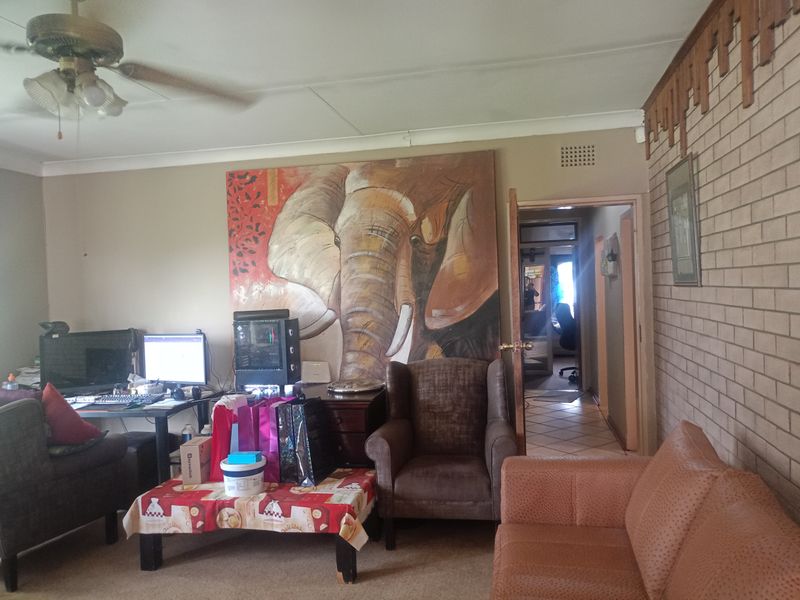 Freehold For Sale In Vereeniging - Photo 2