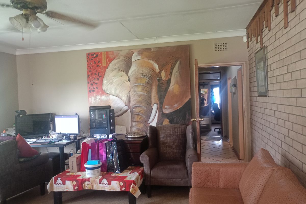 Freehold For Sale In Vereeniging - Photo 2