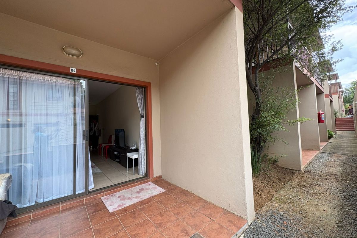 Neat.   Lock up and go. - Photo 5