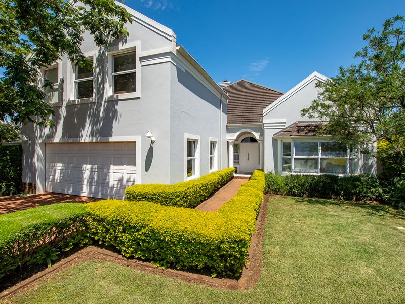 Large Home wth level land - Photo 1