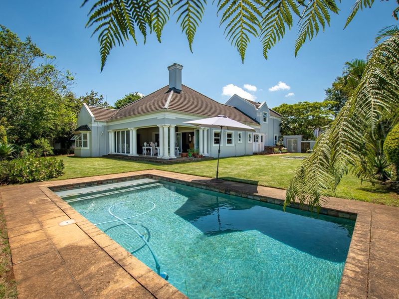 Large Home wth level land - Photo 2
