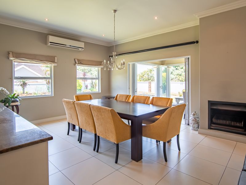 Large Home wth level land - Photo 7
