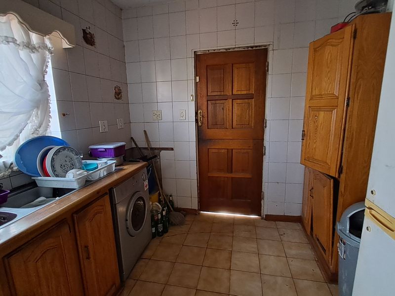 Generous Family Home Ready for Renovation & Revival - Photo 8