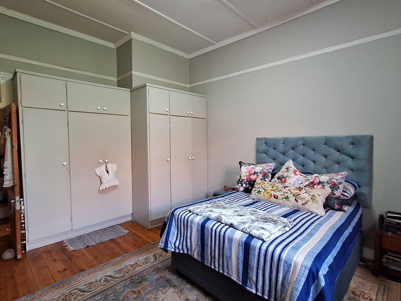 Spacious house for sale with wooden flat - Photo 8