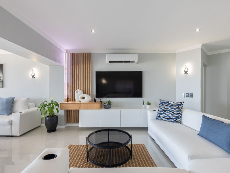 Exquisite Fully Furnished 4-Bedroom Residence in Simbithi Eco-Estate - Photo 10