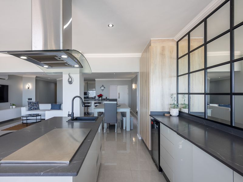 Exquisite Fully Furnished 4-Bedroom Residence in Simbithi Eco-Estate - Photo 7