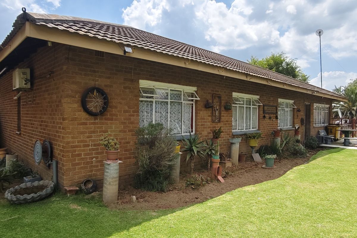 A dream location packed with Potential - Photo 2