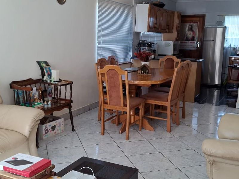 3 Bedroom House for Sale - Photo 10