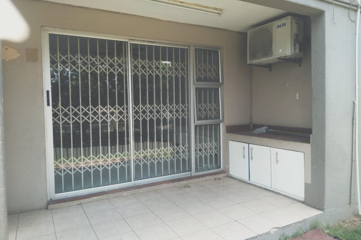 Cosmo living at its modern best for you - Photo 3