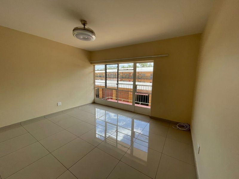 Stunning 2-bedroom apartment for sale in Vanderbijlpark CW 1 – modern living with great amenities! - Photo 6