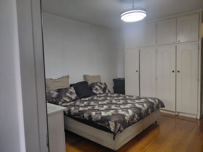 Charming Ground Floor Apartment with Garage in Sought-After Area - Photo 9