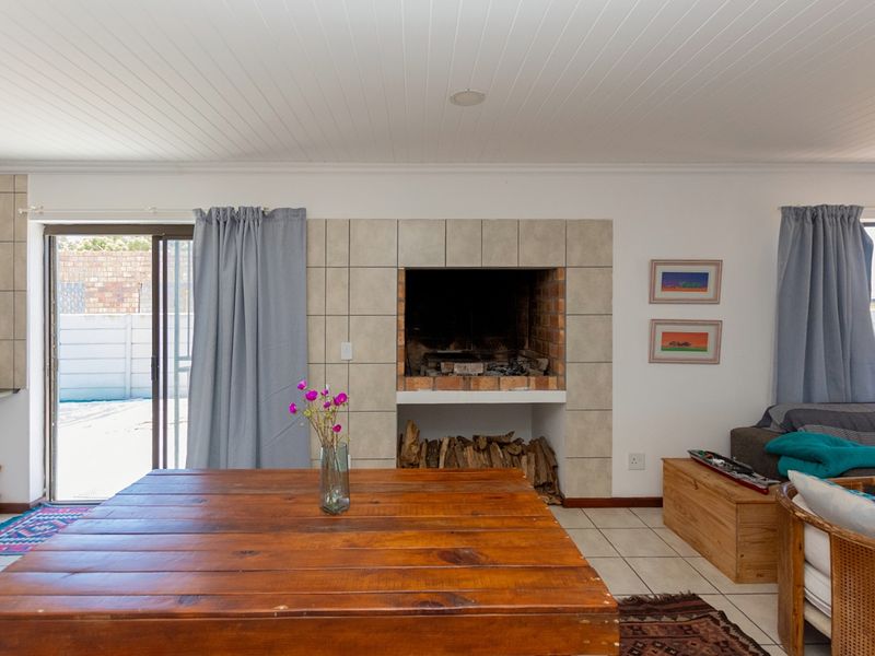 🏡 3-Bedroom Coastal Home with Tenant in Place | Ideal Investment | Laaiplek - Photo 4