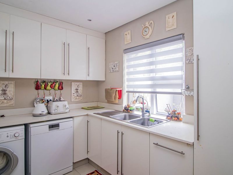 House Pending Sale In Pietermaritzburg - Photo 7