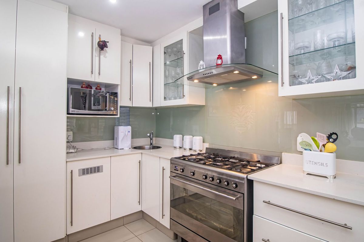 House Pending Sale In Pietermaritzburg - Photo 3
