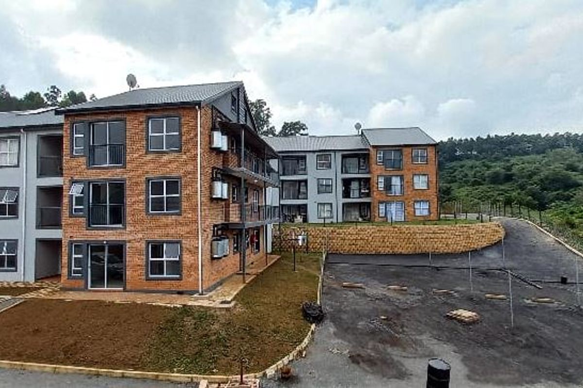 Chasedene - 2 Bedroom + Loft Area - Photo 4