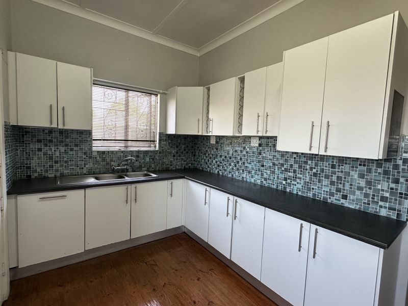 The Perfect Address For Work Or Home - Large, Well Maintained Property For Sale In Central, Mthatha - Photo 9