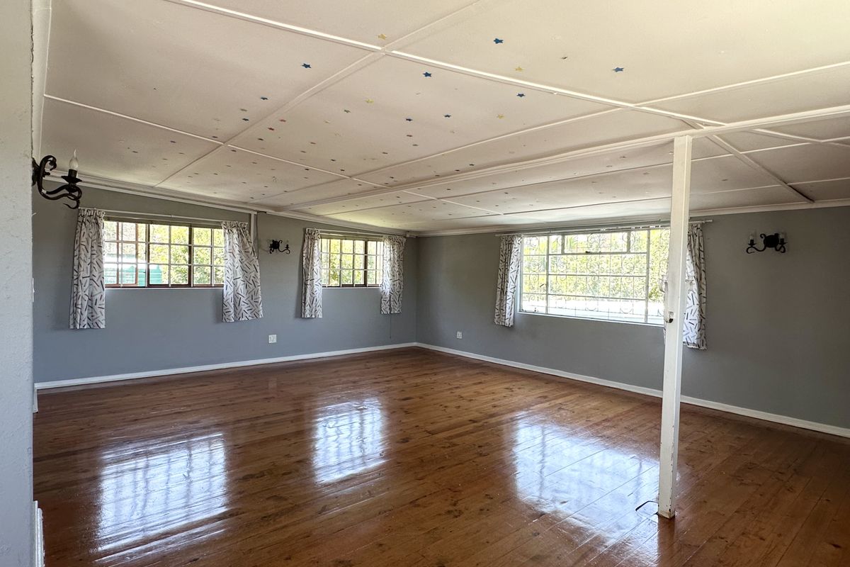 The Perfect Address For Work Or Home - Large, Well Maintained Property For Sale In Central, Mthatha - Photo 3