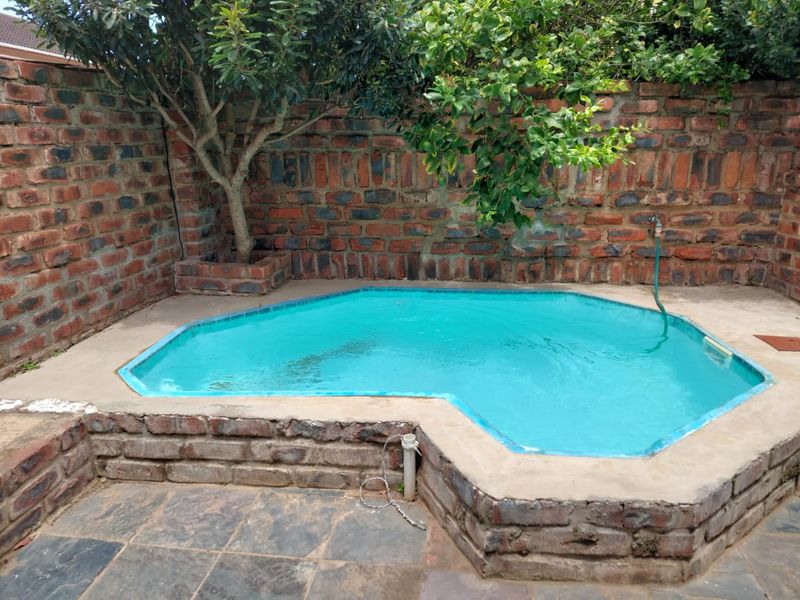 Spacious family home with a flat at Christmas Rock Shareblock - Photo 3