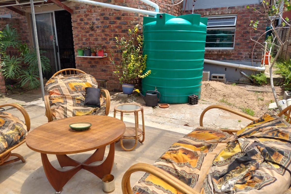 Spacious family home with a flat at Christmas Rock Shareblock - Photo 2