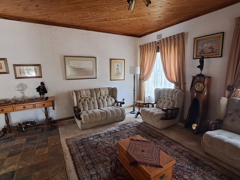 Neat and elegant 4 bedroom house for sale in ferryvale - Photo 2