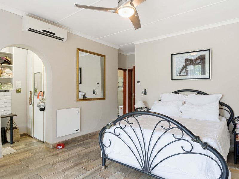 Spacious Family Home with Pool, Jacuzzi & Granny Flat - Photo 10