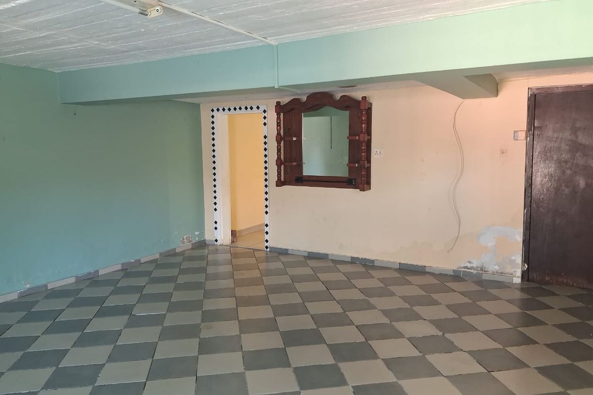 Spacious Poolside Flat in Summerpride – Shared property - Photo 5