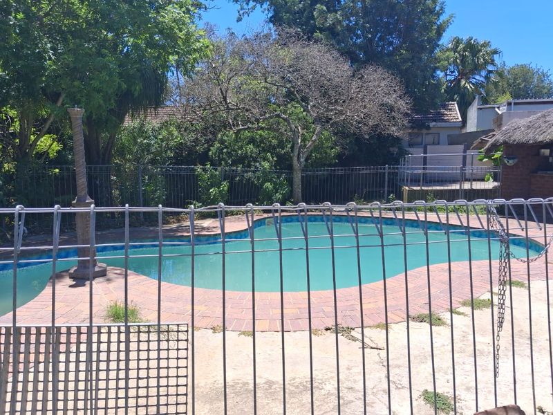 Spacious Poolside Flat in Summerpride – Shared property - Photo 2