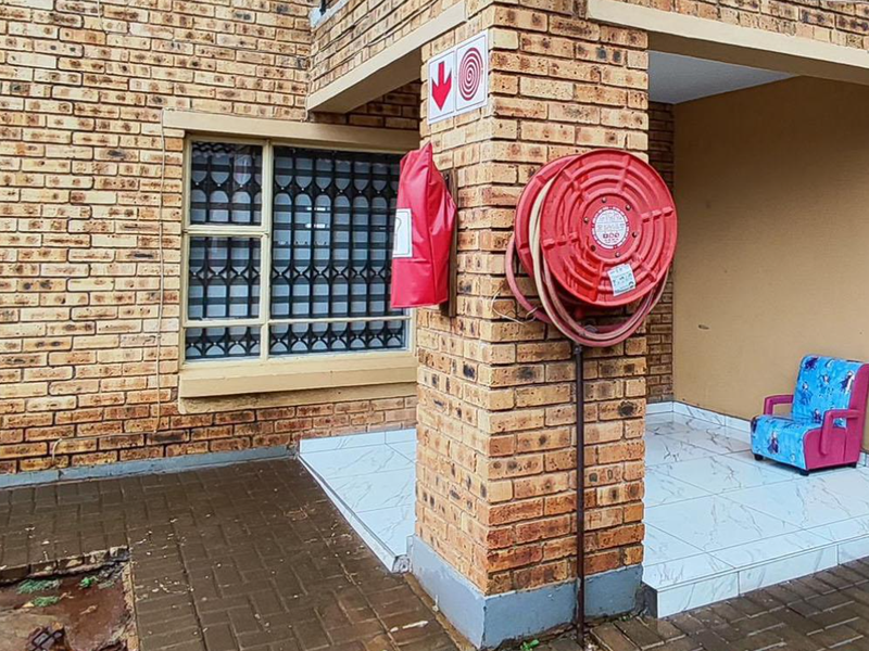 MAKE AN OFFER on this very well priced Ground floor unit - Photo 8