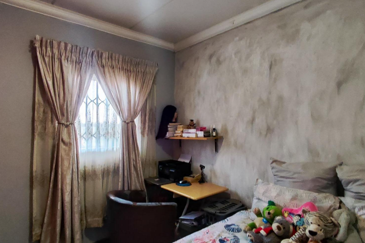 MAKE AN OFFER on this very well priced Ground floor unit - Photo 4