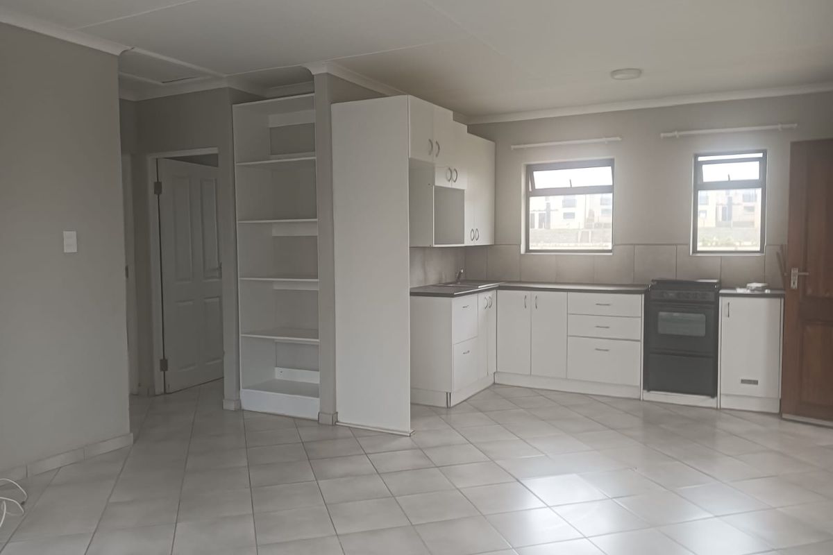 Apartment For Sale In East London - Photo 2