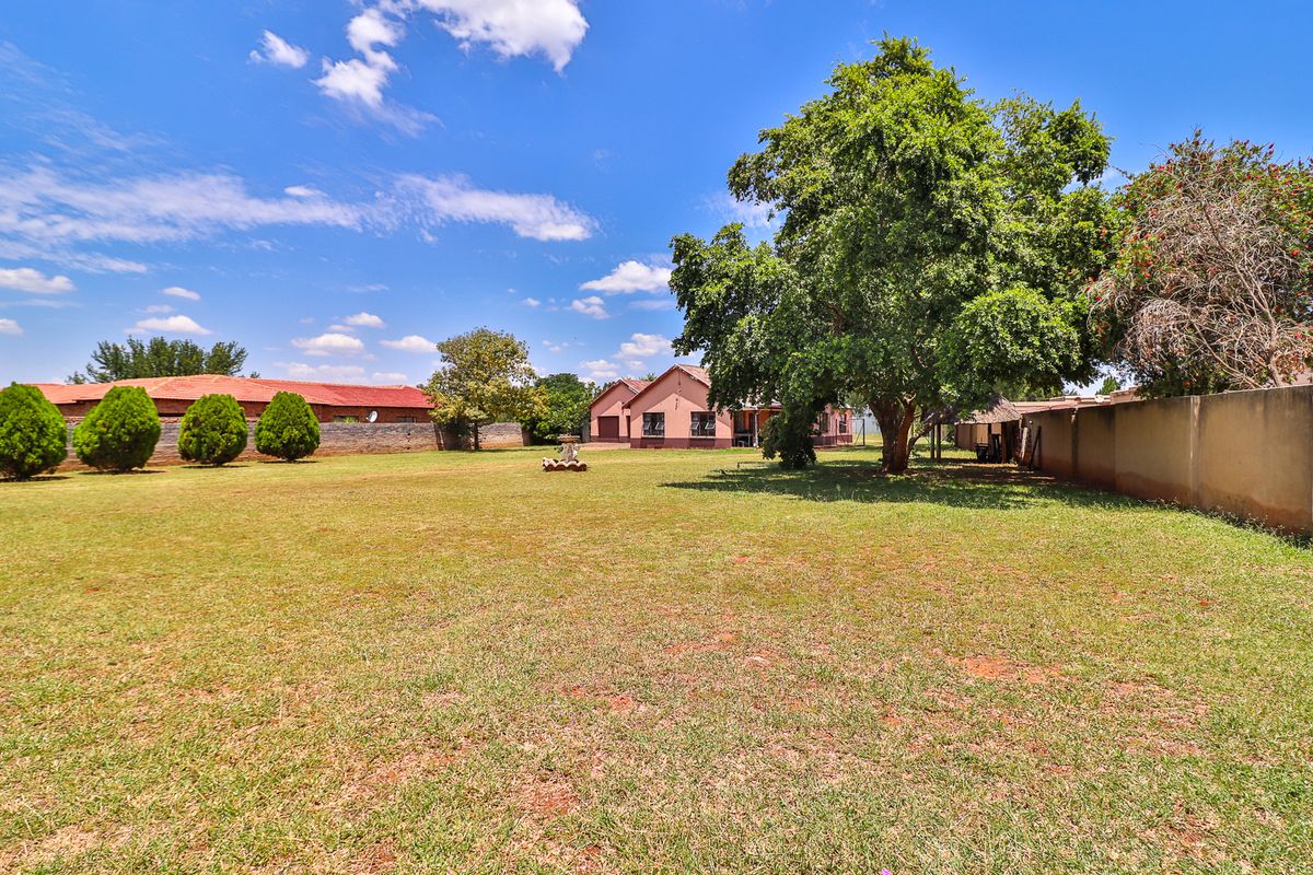 House For Sale In Meyerton - Photo 2