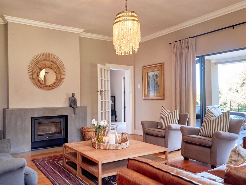 Executive Styled Family Residence in the Heart of Wembley - Photo 10