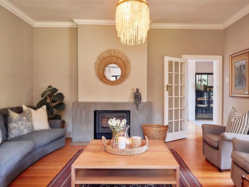 Executive Styled Family Residence in the Heart of Wembley - Photo 9