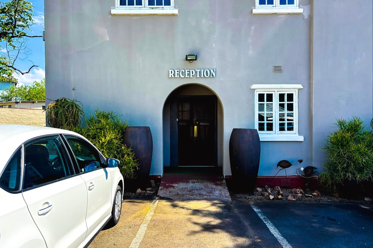 Twelve Bedroom Commercial Property for Sale - Photo 4