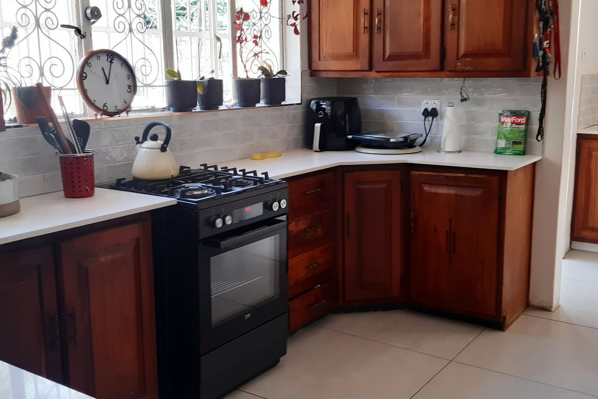 Gorgeous Groenkloof - Photo 3