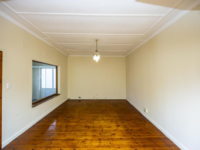 Spacious 3 Bedrooms- Ideal For Investors or Families - Photo 4