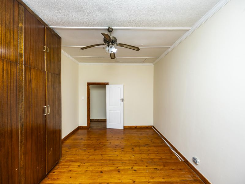 Spacious 3 Bedrooms- Ideal For Investors or Families - Photo 10