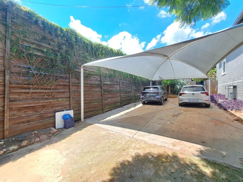 Mellville offers comfortable and convenient living in a quiet, well-established neighborhood. - Photo 5