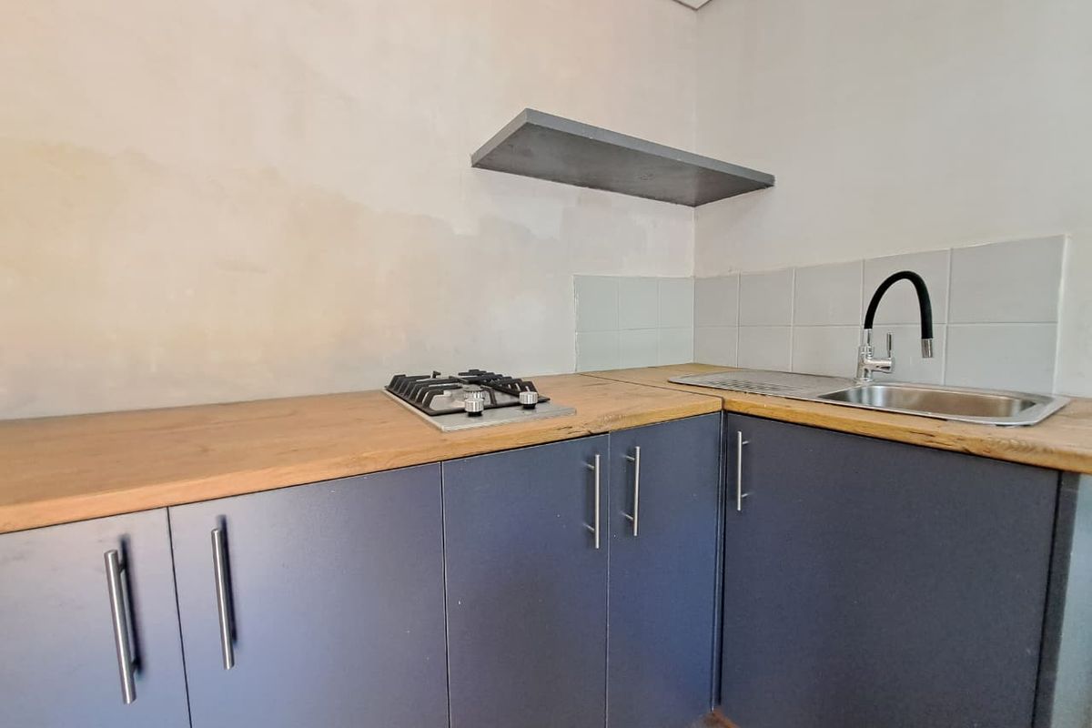 Mellville offers comfortable and convenient living in a quiet, well-established neighborhood. - Photo 3