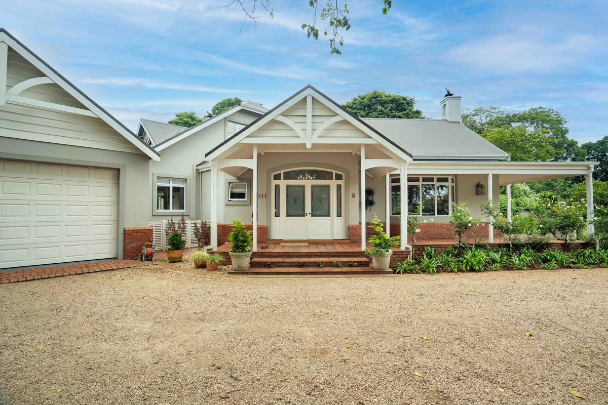 Prized Golf Ckurse Area Home in Estate - Photo 2