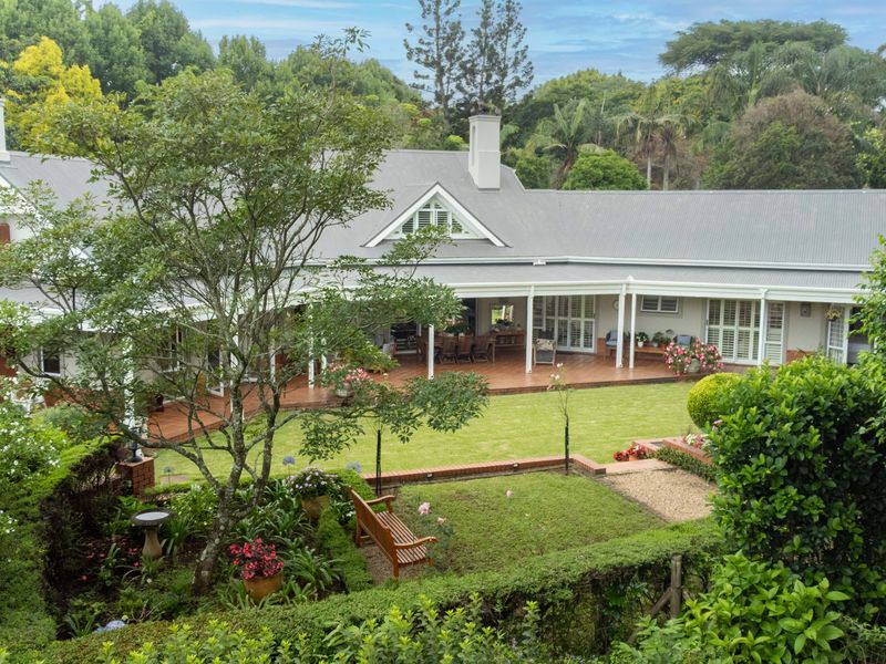 Prized Golf Ckurse Area Home in Estate - Photo 3