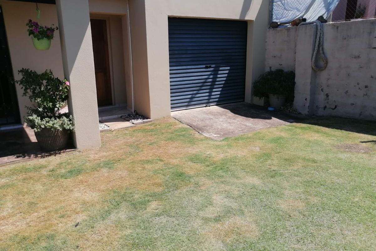 Modern family home - Photo 5