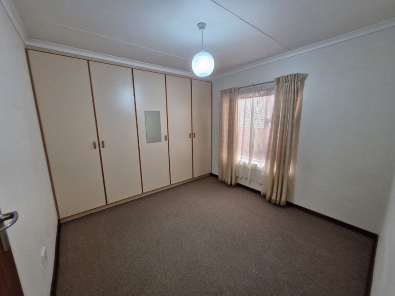 Well-Located Gem in the Sought-After Harbour Area of Stilbaai - Photo 10