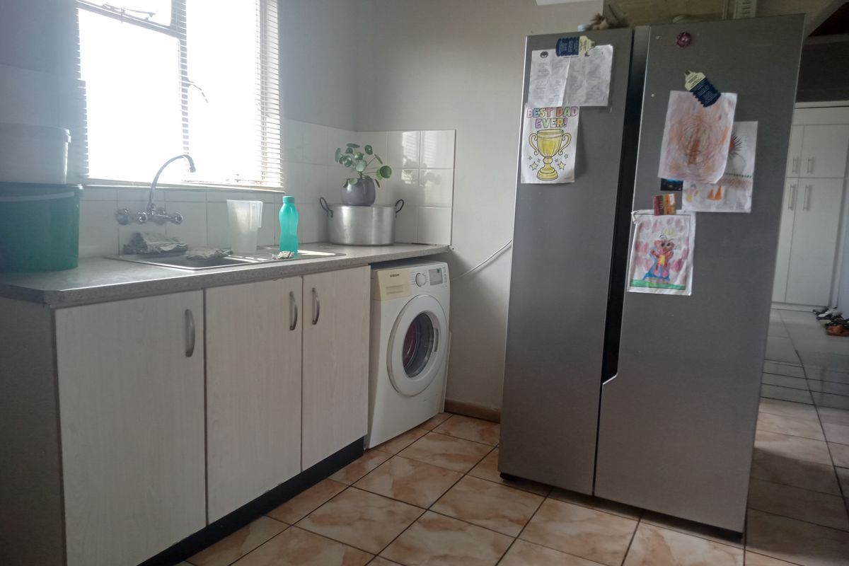 Lovely Home With Lots Of Potential And On A Big Erf - Photo 5