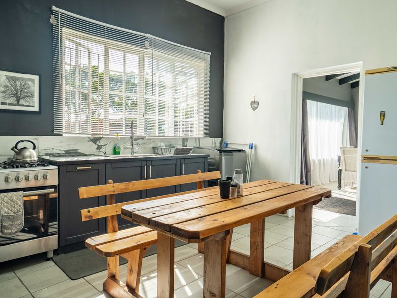 Expansive Multi-Dwelling House in Tranquil Lower Illovo, Amanzimtoti - Photo 7