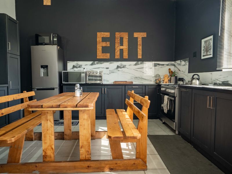 Expansive Multi-Dwelling House in Tranquil Lower Illovo, Amanzimtoti - Photo 6