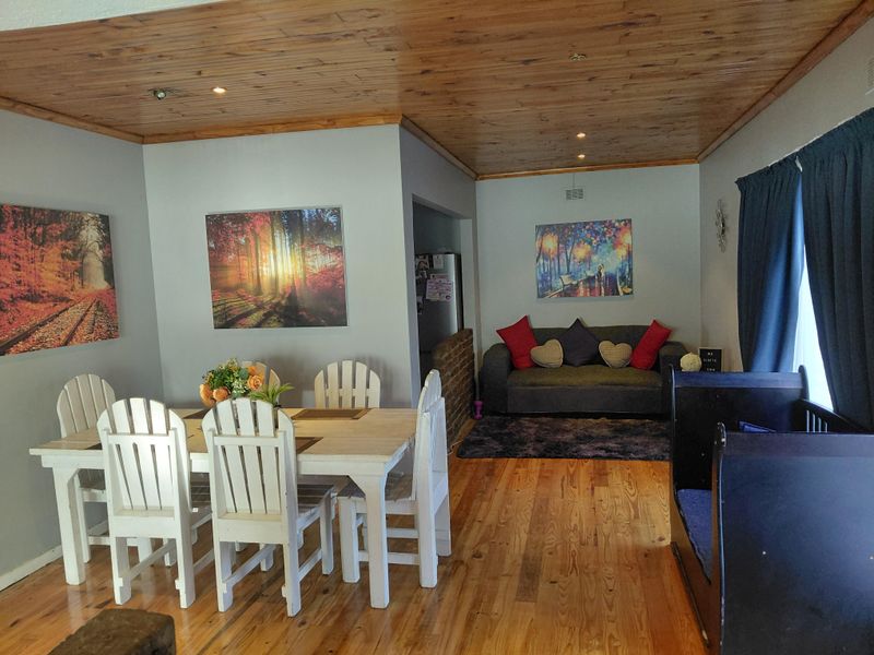 🏡 Charming 3-Bedroom Family Home in Bothasrus, Despatch - Photo 5