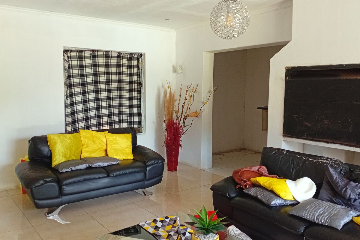 3 Bedroom , 3 Bathroom home - Photo 5